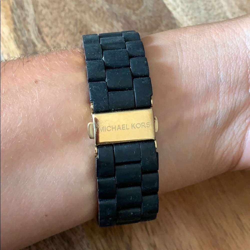 Michael Kors Black Catwalk Watch - Picture 3 of 3